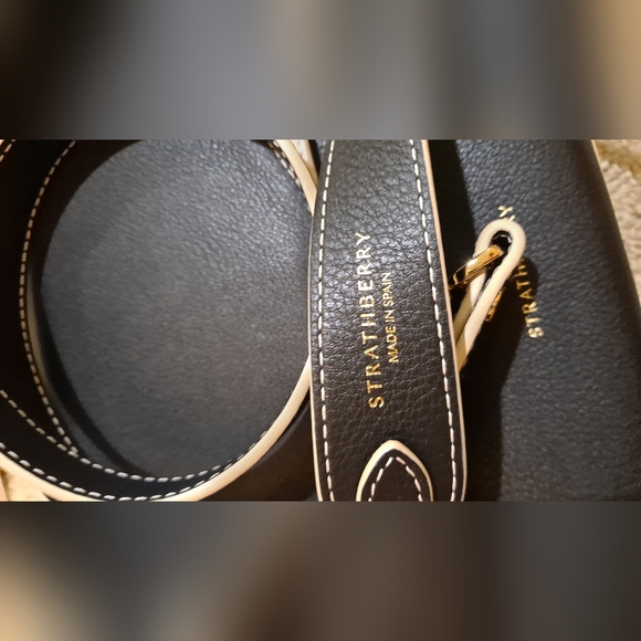 Strathberry Trinity - Picture 13 of 16